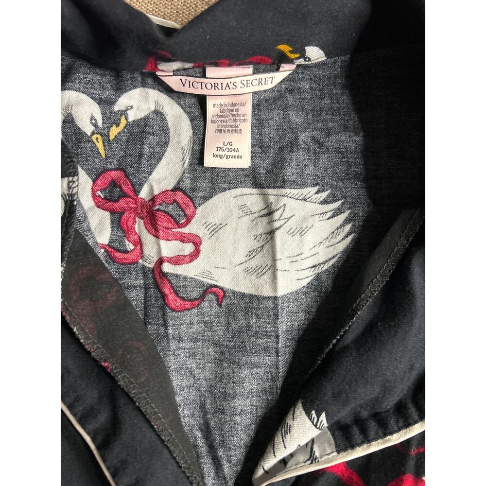 Vs Black Swan Print Pjs Set L Button Top & Pants … - image 3